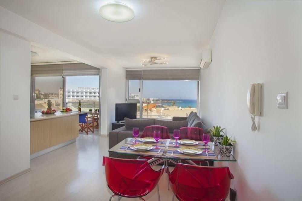 Fig Tree Bay Apartments プロタラス エクステリア 写真