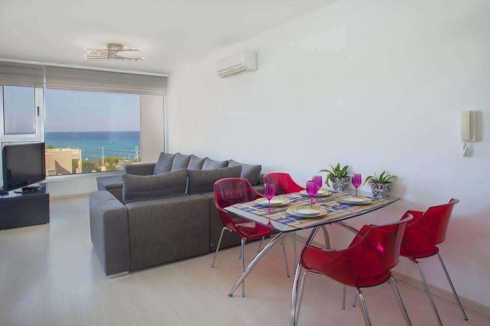 Fig Tree Bay Apartments プロタラス エクステリア 写真