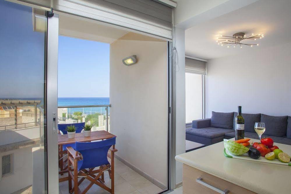 Fig Tree Bay Apartments プロタラス エクステリア 写真