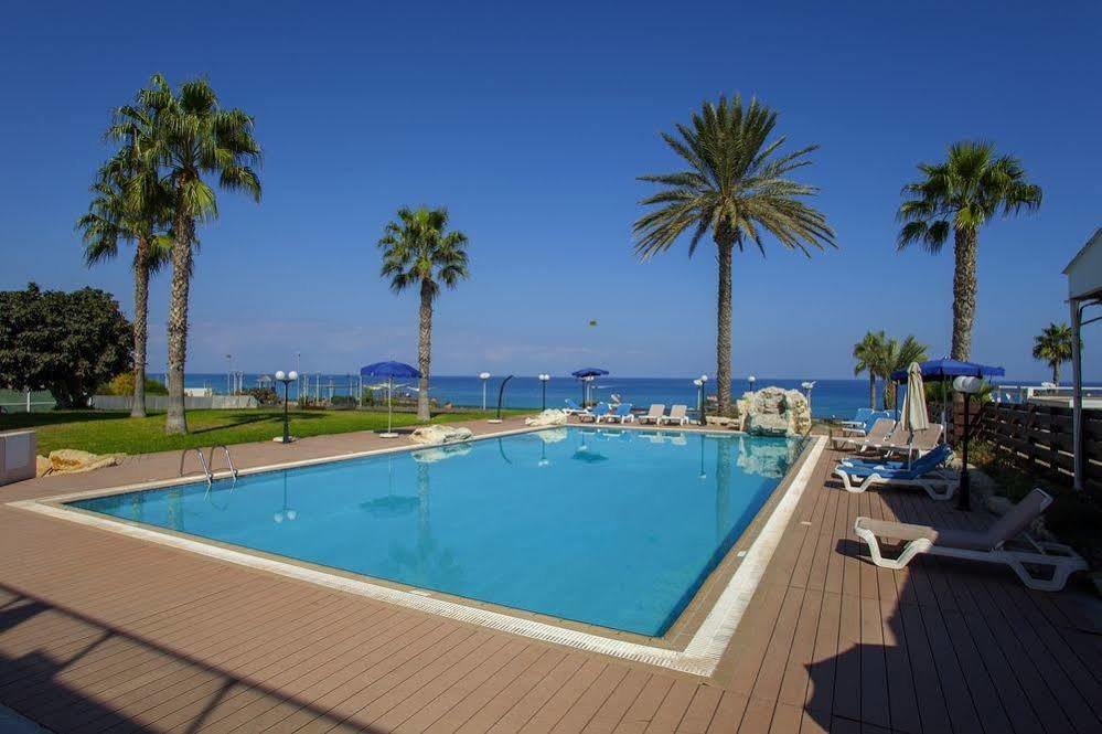 Fig Tree Bay Apartments プロタラス エクステリア 写真